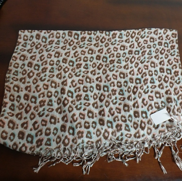 Lot 3 scarfs- - Picture 3 of 8